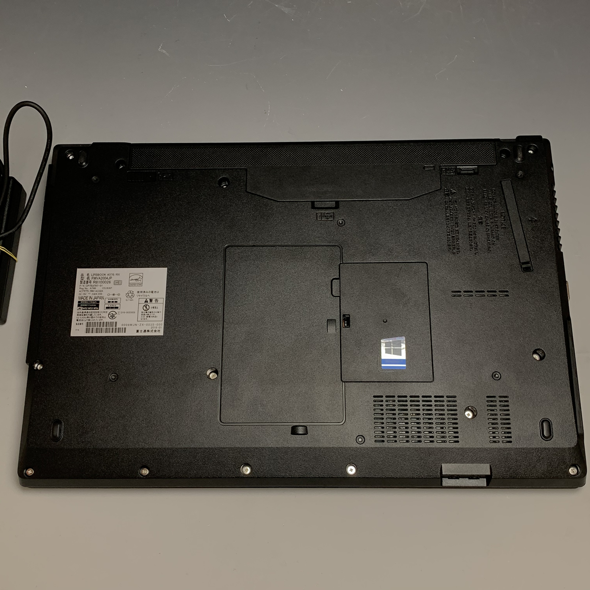 新品SSD換装済みでサクサク快適！ 富士通 LIFEBOOK A576/RX Windows10 Pro 第6世代Corei3CPU搭載